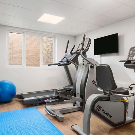 Ramada Milton Keynes Otel Dış mekan fotoğraf