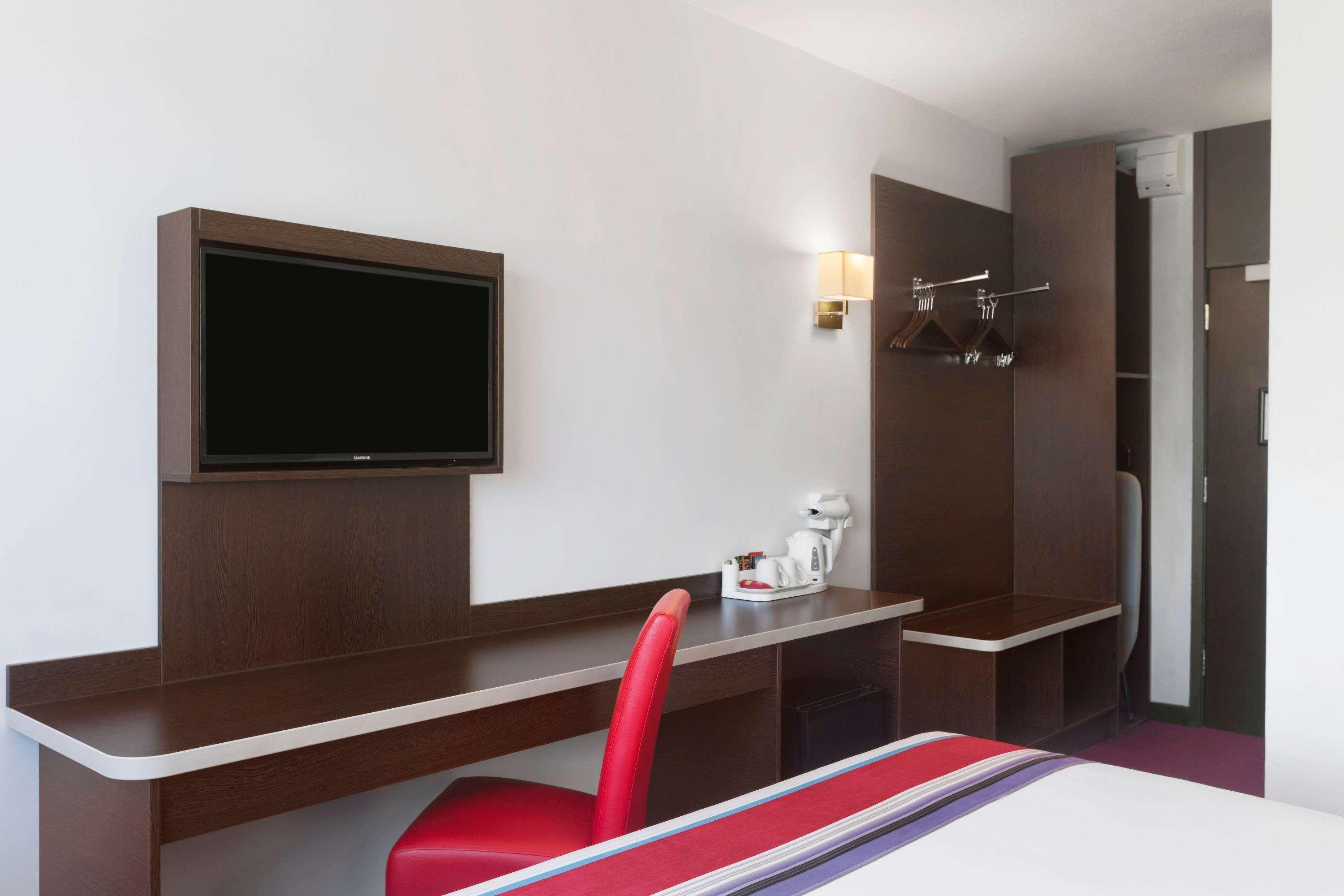 Ramada Milton Keynes Otel Dış mekan fotoğraf