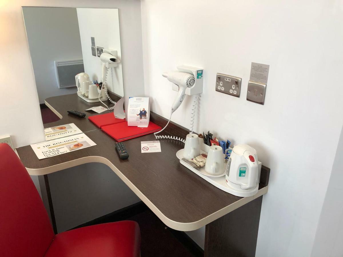 Ramada Milton Keynes Otel Dış mekan fotoğraf