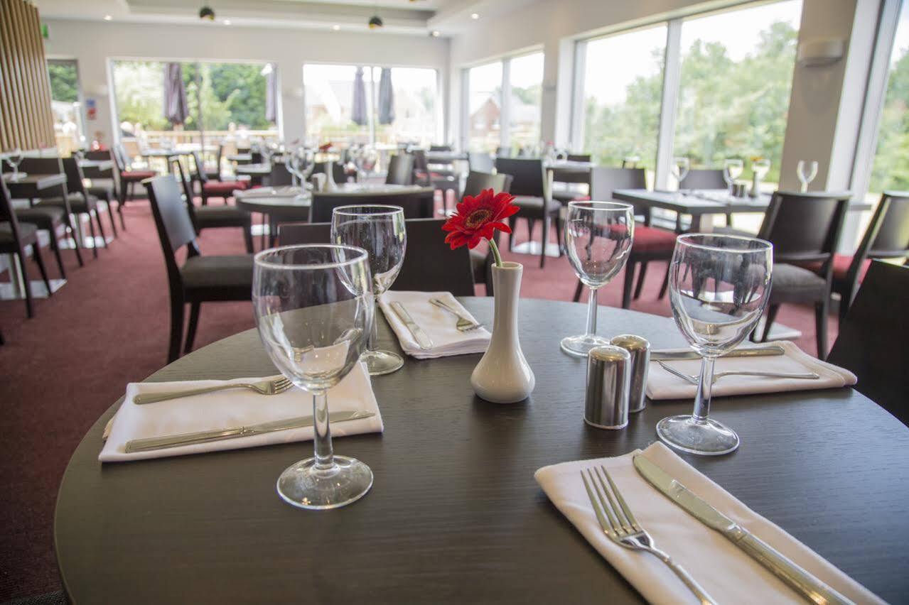 Ramada Milton Keynes Otel Dış mekan fotoğraf